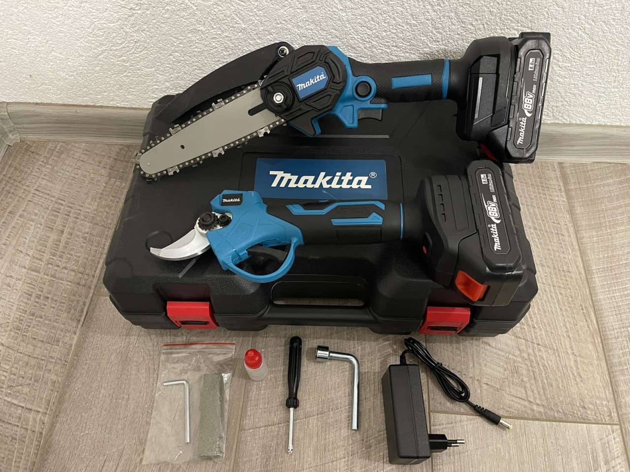 MAKITA SET 2 U 1 – AKU MAKAZE + AKU RUČNA PILA 2